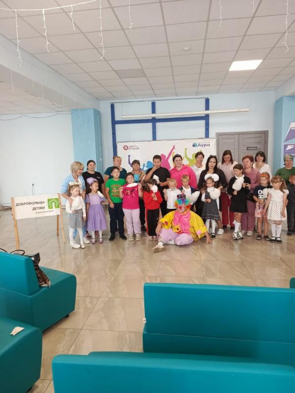 Благотворительная акция "Соберем ребенка в школу" 