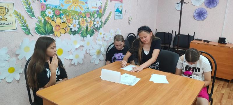 Знатоки года