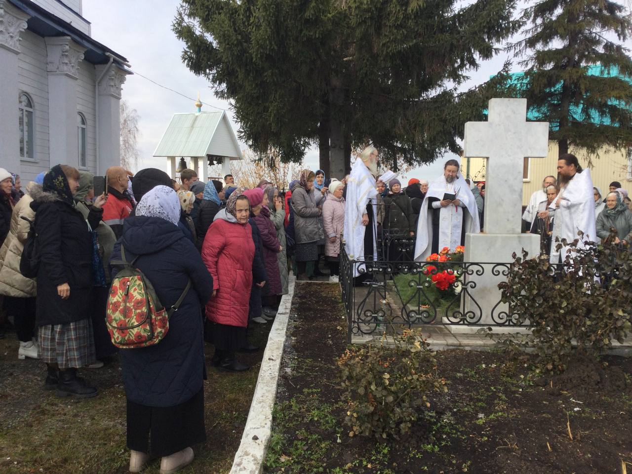 Литургия в Свято-Духовском храме с.Смолино