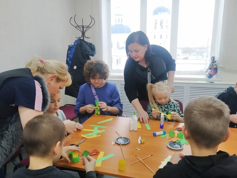 Мастер - класс " Символ года - Дракоша" в рамках декады инвалидов, благотворительной акции "От сердца к сердцу" для детей 