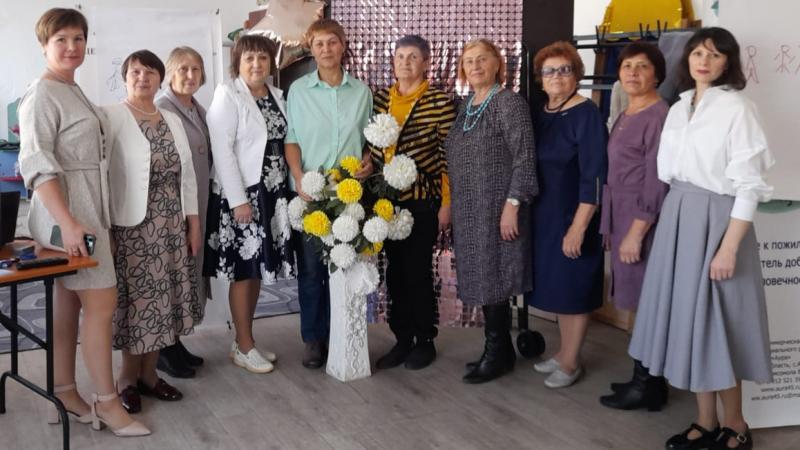 "Нам всего лишь..." праздничное мероприятие ко Дню пожилого человека "Нам всего лишь..." праздничное мероприятие ко Дню пожилого человека