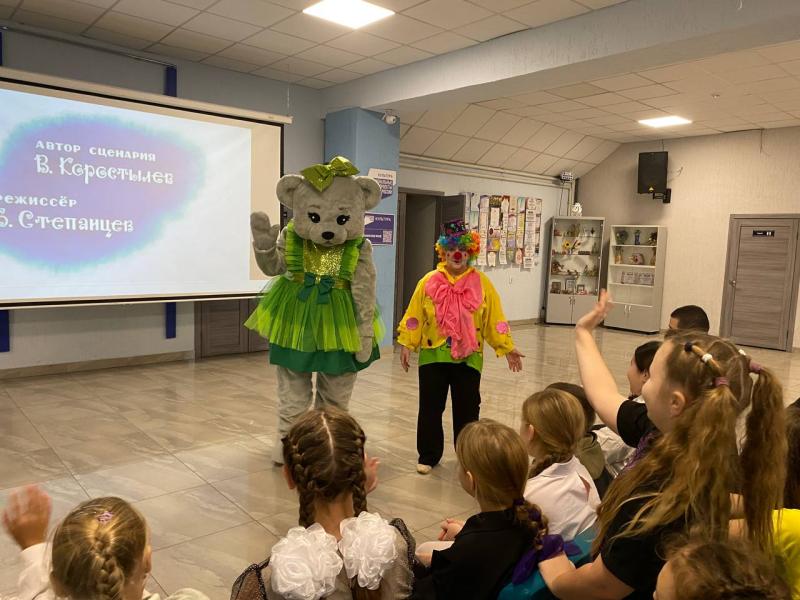 Встреча в дружной компании