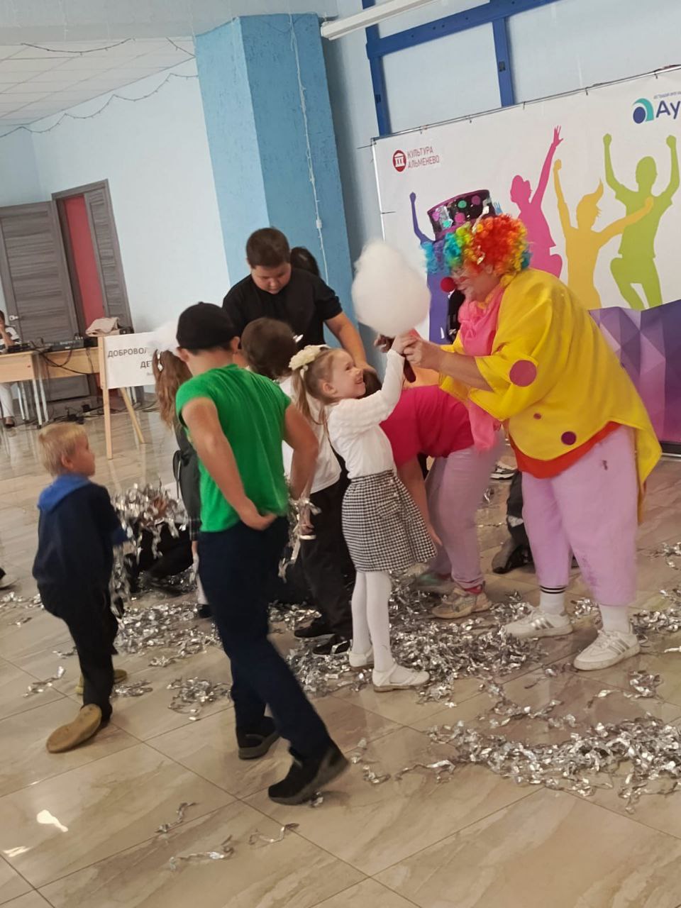 Благотворительная акция "Соберем ребенка в школу" 