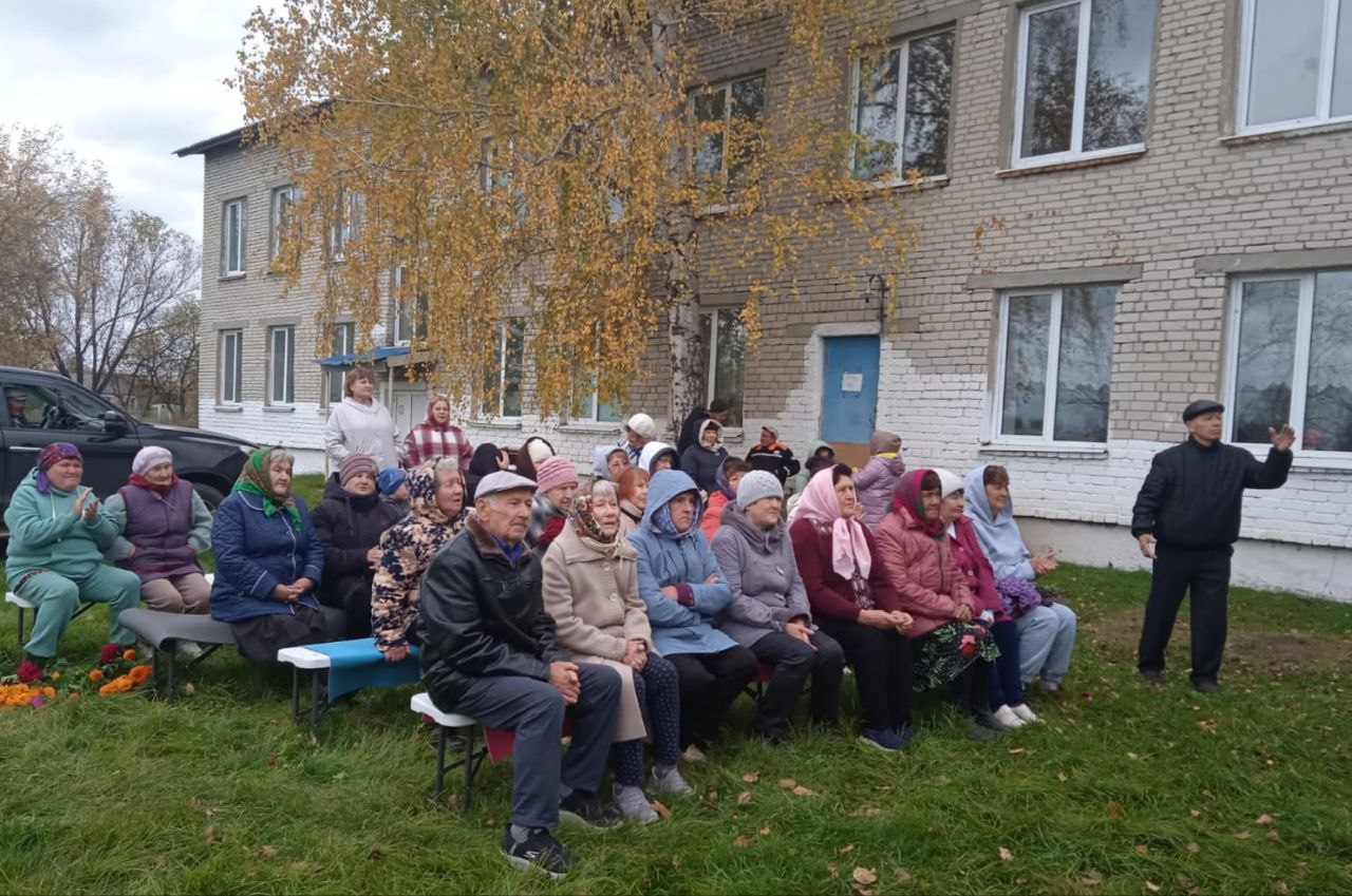 Славим возраст молодой