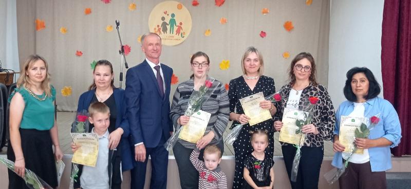 «В Куртамышском муниципальном округе отметили День многодетной семьи»