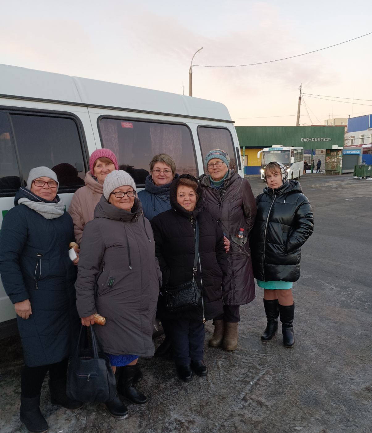 Поездка в Курганскую филармонию посвященный «день матери» 