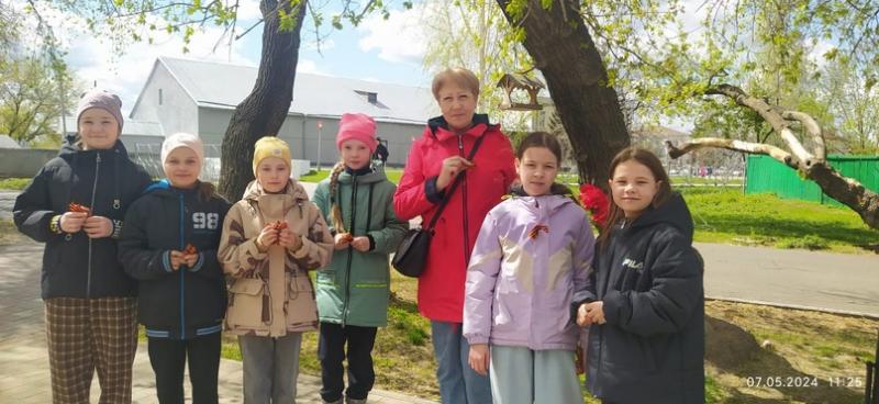 Центр социального обслуживания присоединился к Всероссийской акции "Георгиевская ленточка" Центр социального обслуживания присоединился к Всероссийской акции "Георгиевская ленточка"