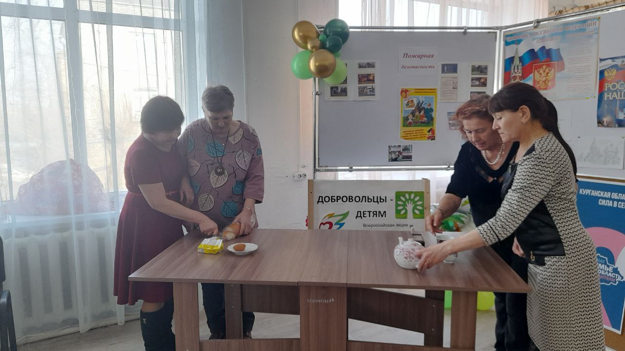 "Женственности вечные черты" праздничное мероприятие в клубе "Радуга"