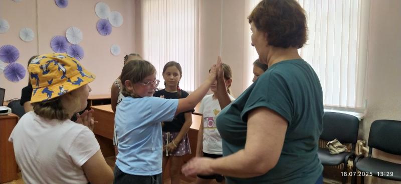 День счастья и смеха День счастья и смеха