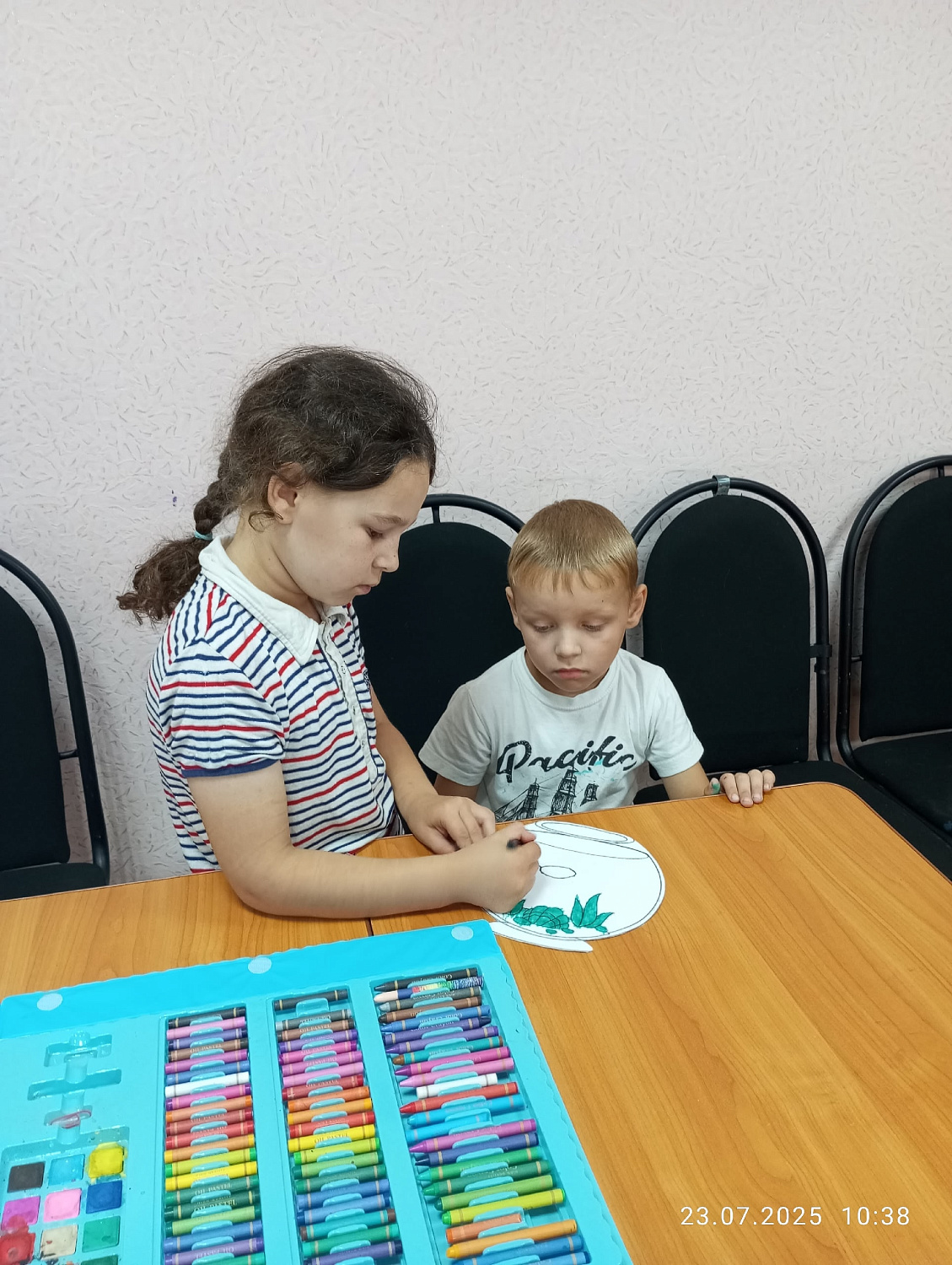 Как по морю-океану