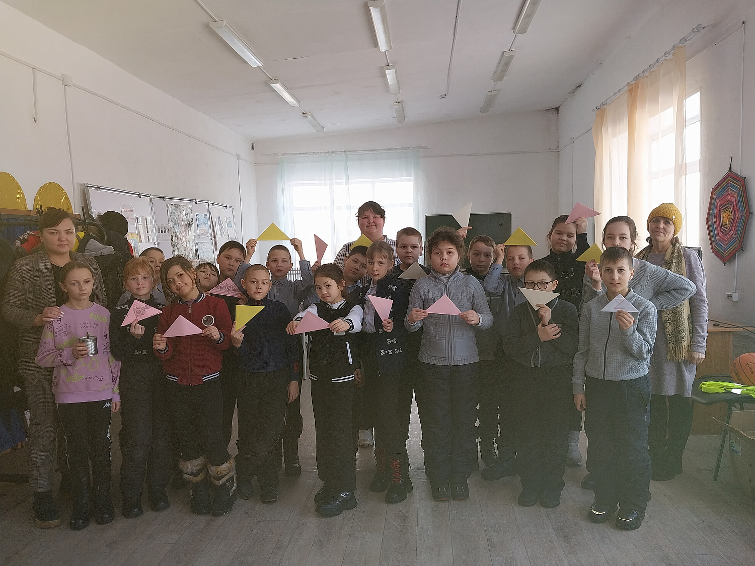 Посылки солдатам к празднику